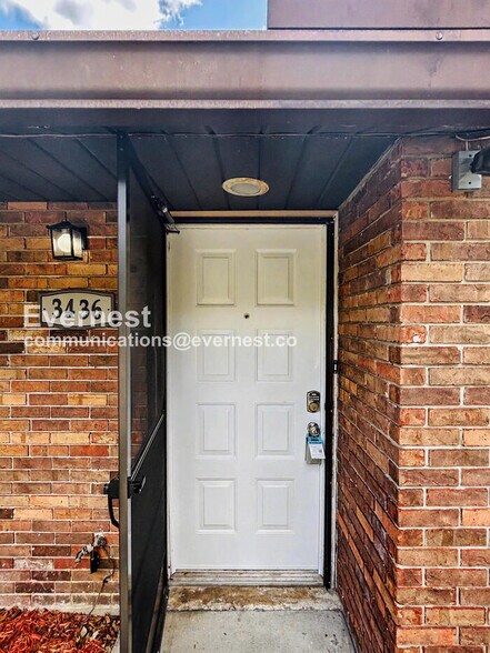 Building Photo - 3436 Sunrise Villas Ct N