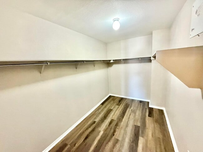 Building Photo - Beautiful Two-Story Home for Lease in South Austin