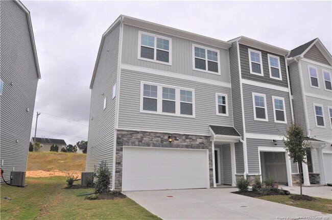 Primary Photo - 1057 Shoreside Dr