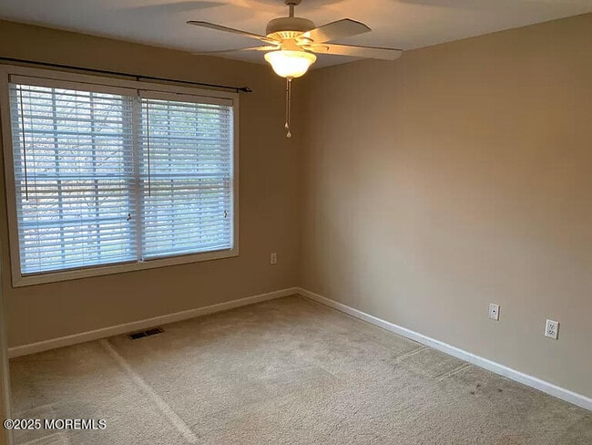 Building Photo - 35 Ironwood Ct