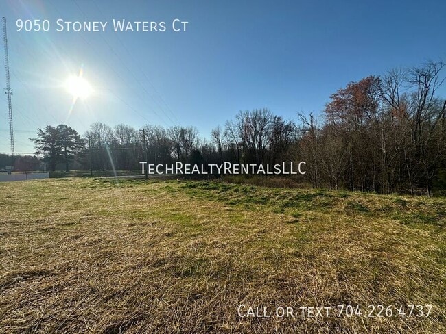 Building Photo - 9050 Stoney Waters Ct