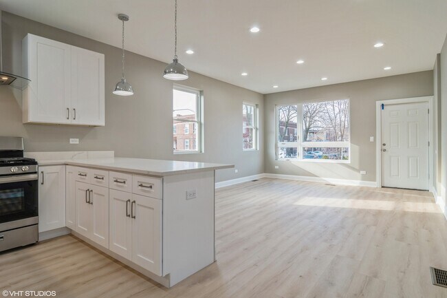 Building Photo - 1101 N Lawndale Ave