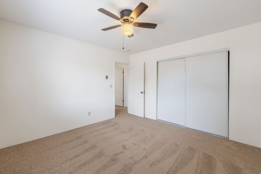 Building Photo - 1299 Tapadero Dr