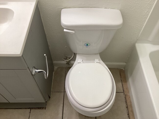 Building Photo - 516 W Murray Ave