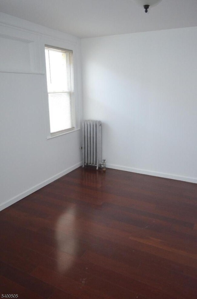 Building Photo - 14 Fremont St