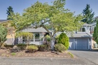 Building Photo - Nice and quiet neighborhood in Bellevue sc...