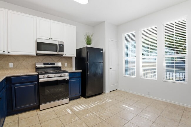 Building Photo - 29702 Sullivan Oaks Dr