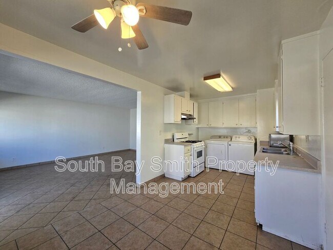 Building Photo - 2619 Mathews Ave