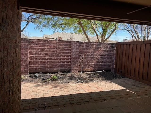 Building Photo - 28 Emerald Pond Dr