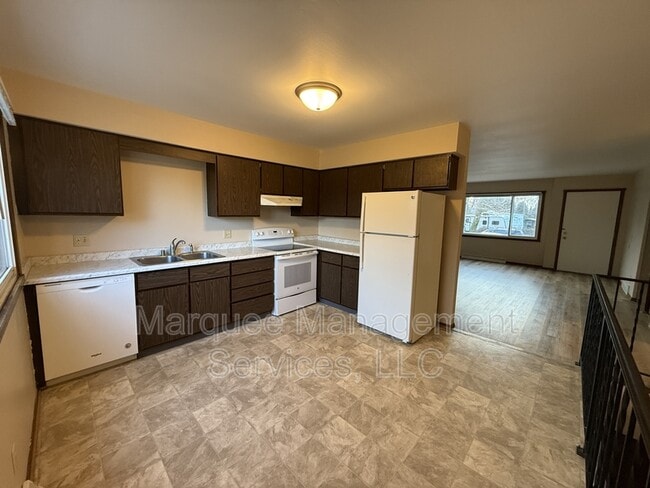 Building Photo - 2717 Victoria Ln
