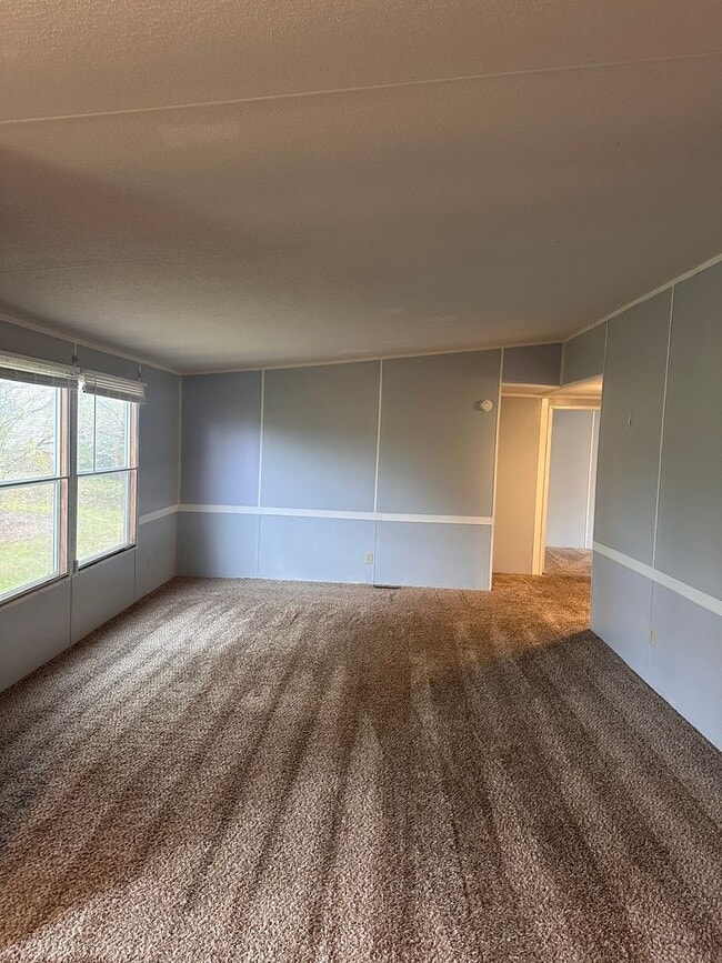 Building Photo - RENTAL HOME 3BD/2BTH