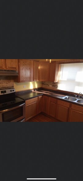 Building Photo - 153 E 119th St