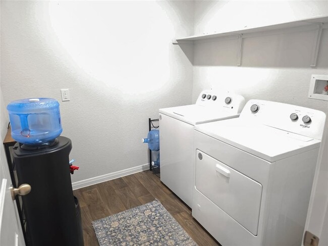 Building Photo - 410 Inks Ln