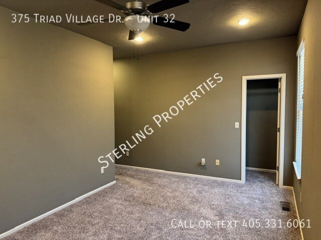 Building Photo - 375 Triad Village Dr