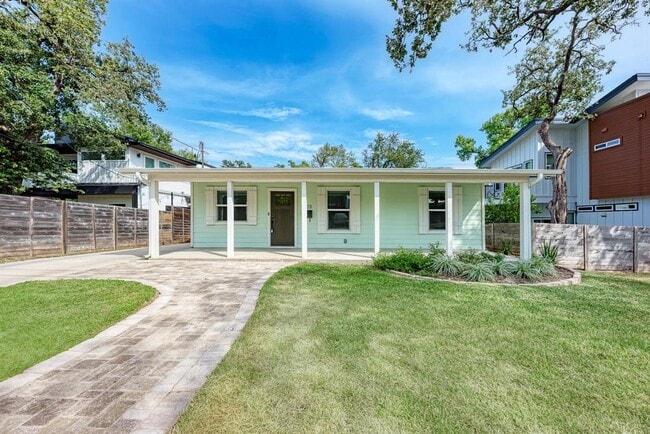 Building Photo - 1703 Hillcrest Ln