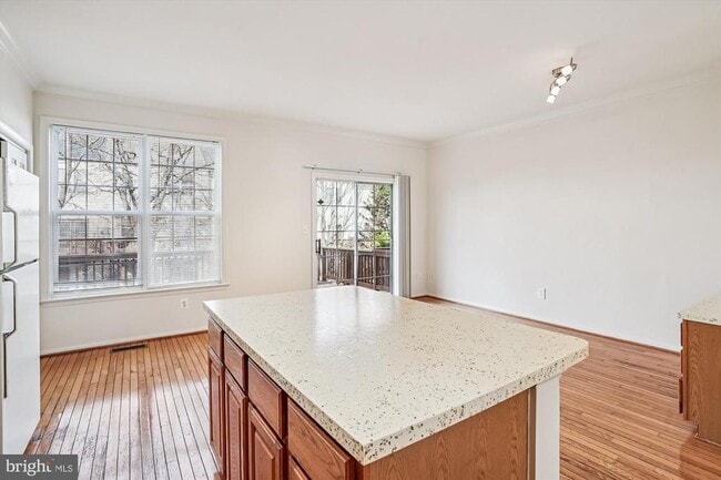 Building Photo - 45482 Pine Trail Terrace