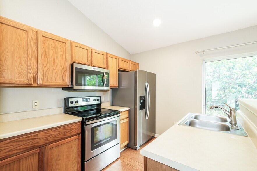 Building Photo - 3457 Bellericay Ln