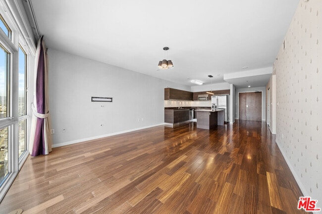 Building Photo - 3785 Wilshire Blvd