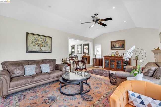 Building Photo - 277 Hidalgo Ct