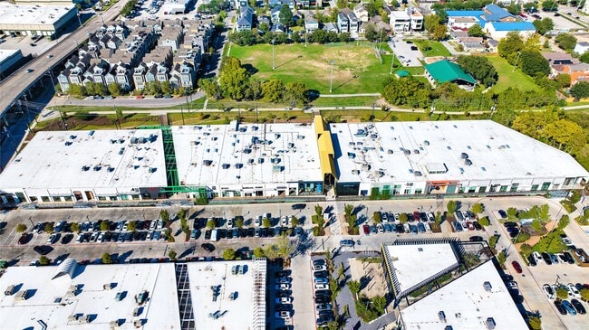 Building Photo - 5749 Larkin St