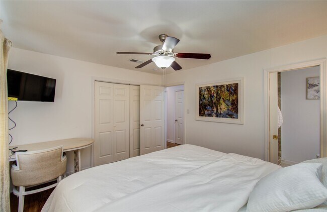 Building Photo - 5329 Pagewood Ln