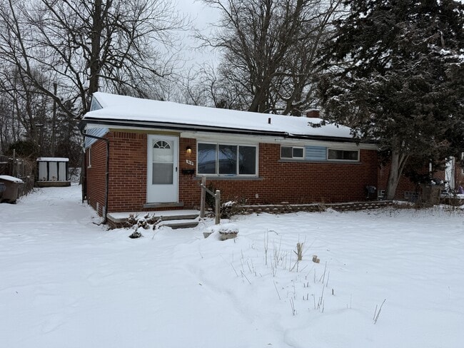 Primary Photo - 310 W Princeton Ave