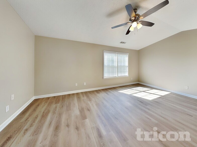 Building Photo - 206 Whistle Way