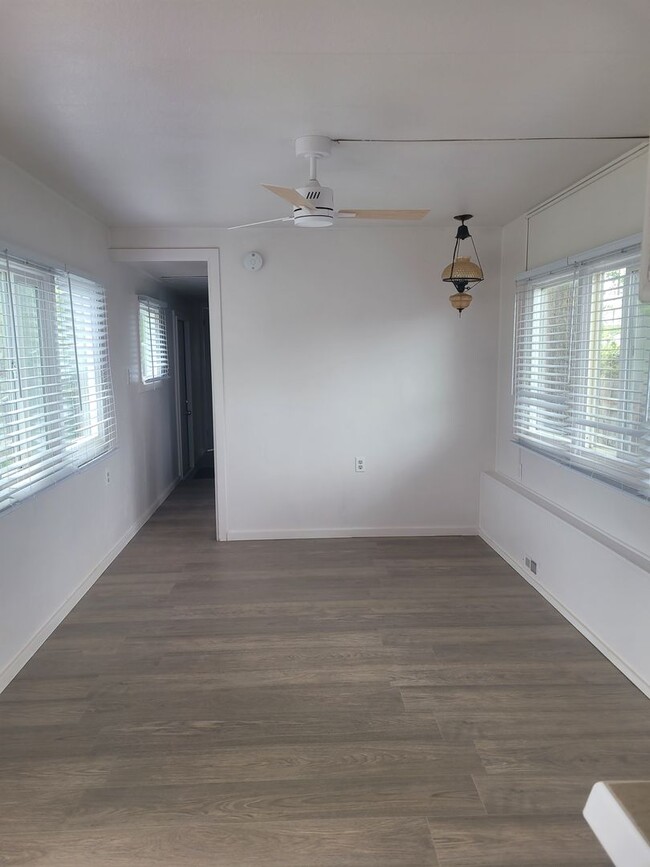 Building Photo - one bedroom with office