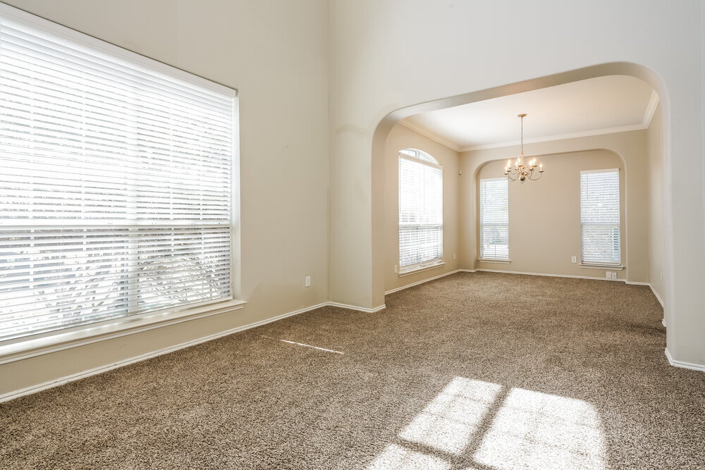 Building Photo - 925 Trailwood Dr