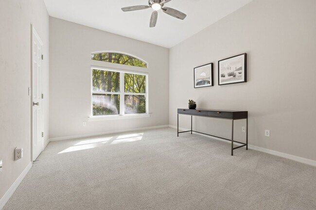 Building Photo - Luxury Golf Course Living in Haile Plantation | Fully Renovated 4BR Home in Gainesville