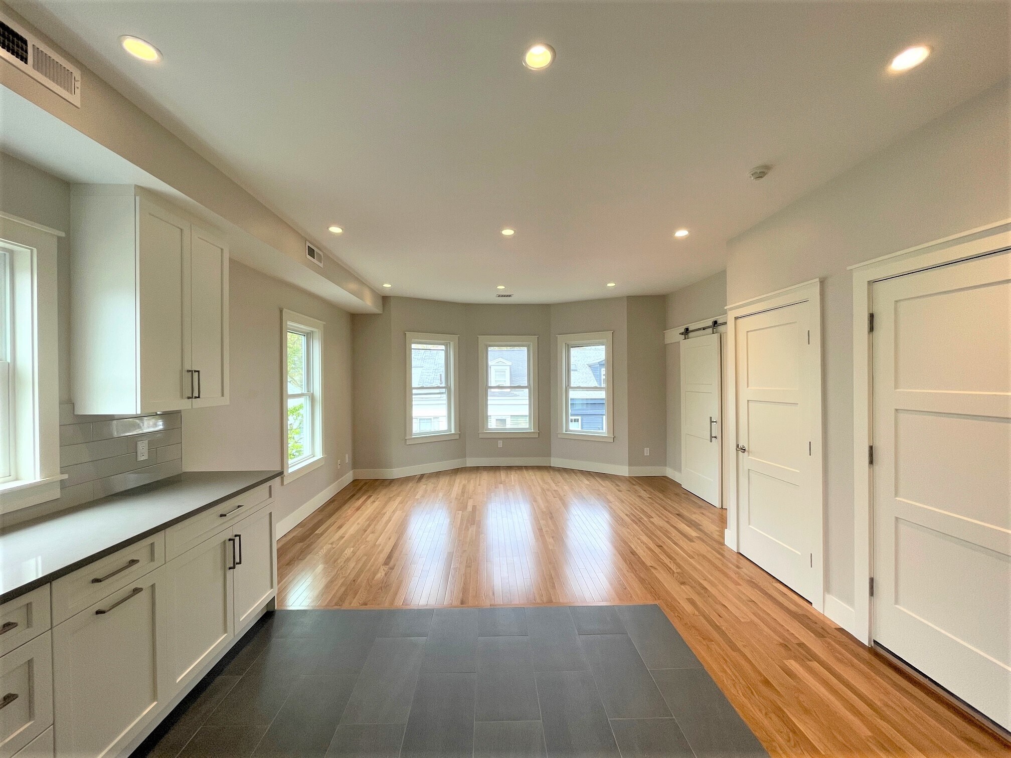 Building Photo - 70 Spring St