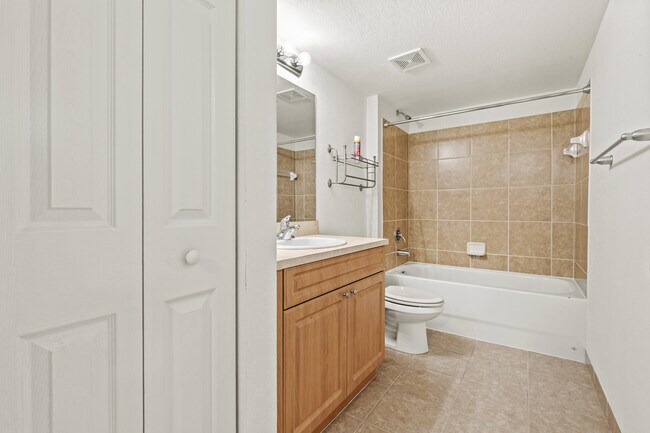 Building Photo - 6752 Heritage Grande