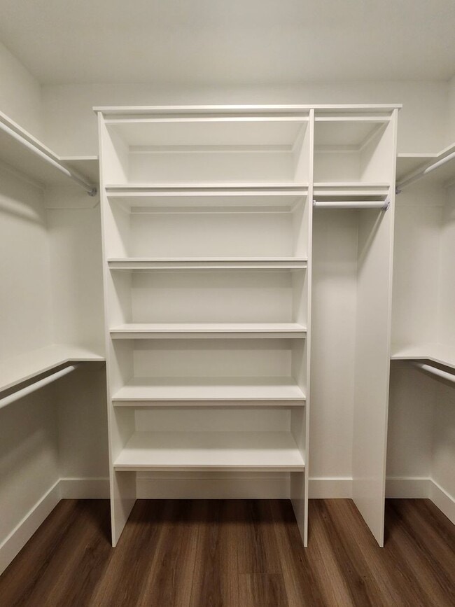 Building Photo - 5305 W Jay St