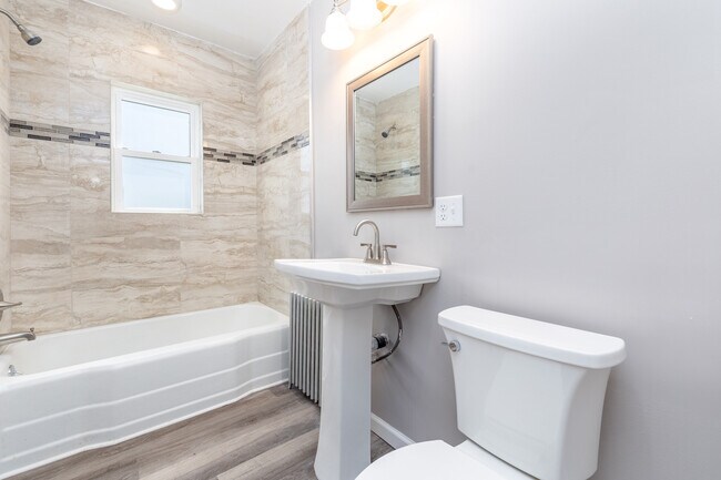 Building Photo - 81 Main St