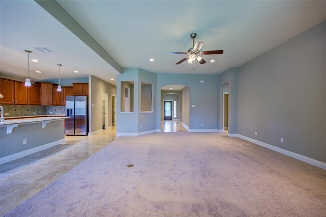 Building Photo - 2000 Cactus Mound Dr