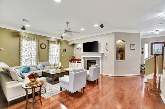 Building Photo - 1119 Sopris Dr