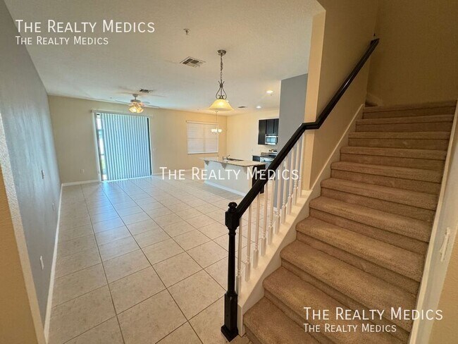 Building Photo - 2365 Seven Oaks Dr