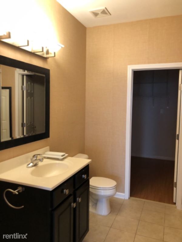 Building Photo - 3 br, 2.5 bath Condo - 135 Harbor Village Dr