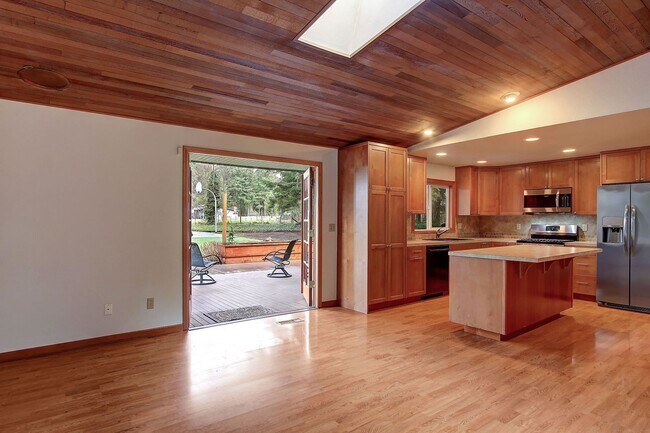 Building Photo - 4411 169th St SE