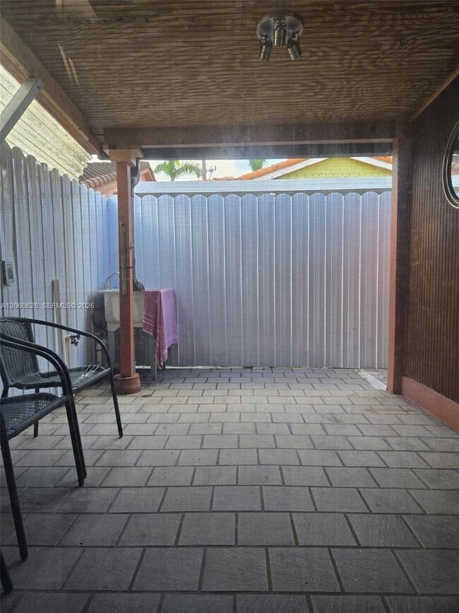 Building Photo - 8810 NW 114th Terrace