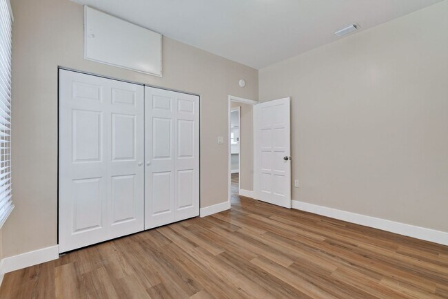 Building Photo - 3714 Morton Ave