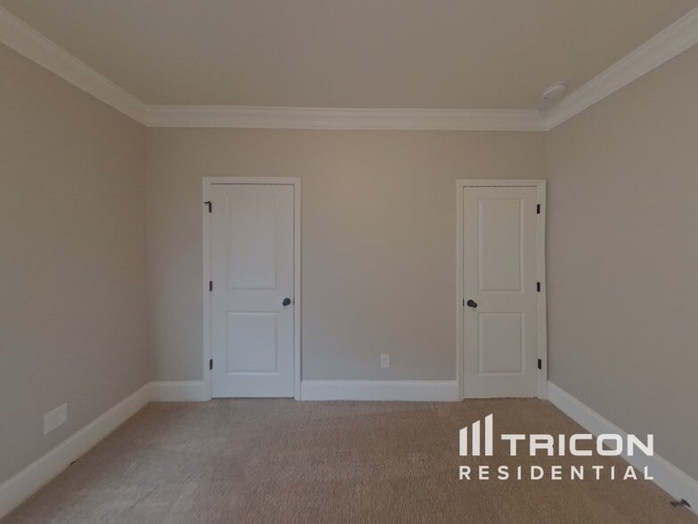 Building Photo - 60 Somerset Hills