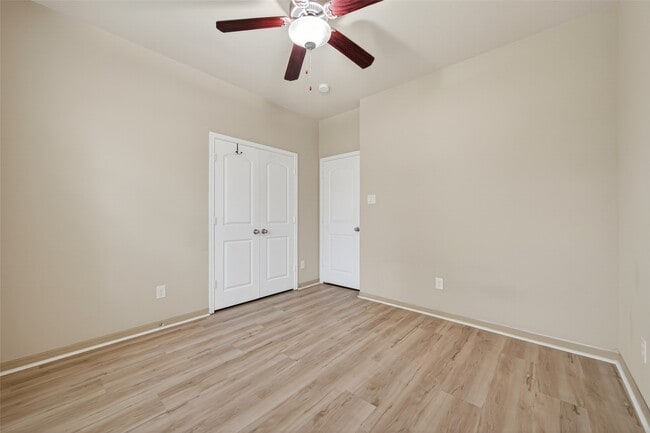 Building Photo - 5234 Jasmine Valley Ct