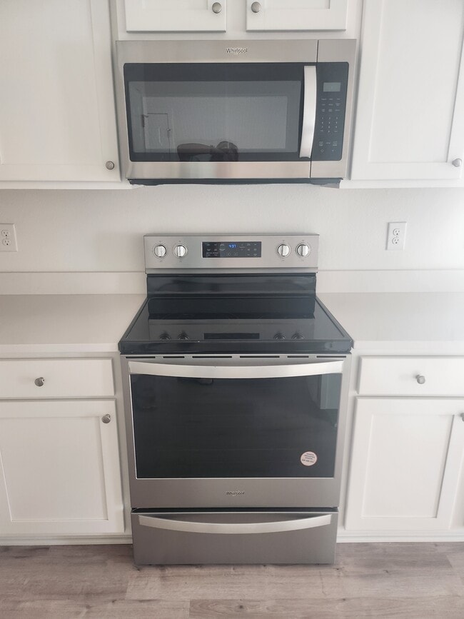 Building Photo - 12 Redbird Lp