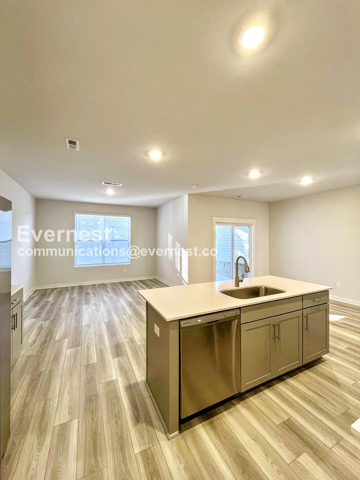 Building Photo - 1624 Manuka Ln