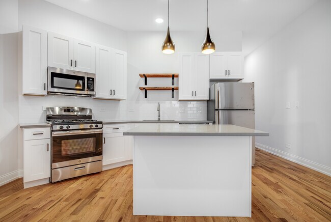 Building Photo - 5407 S Harper Ave
