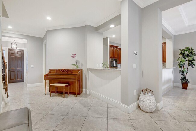 Building Photo - 205 Mariner Ct