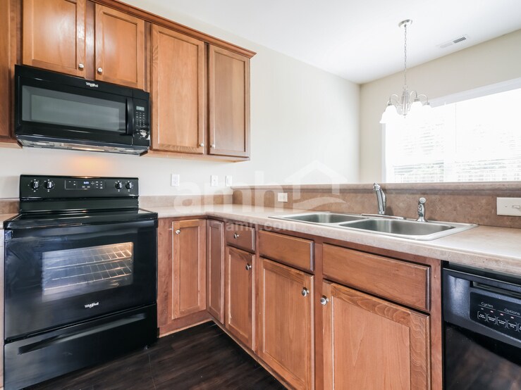 Building Photo - 22 Thornbury Dr