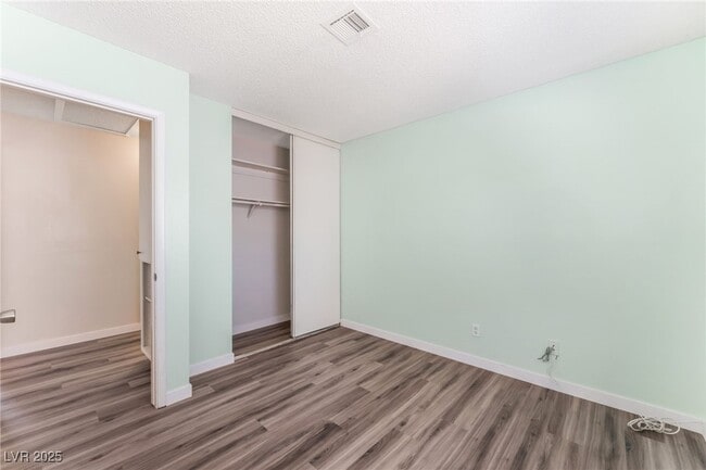 Building Photo - 1713 Neptune Dr