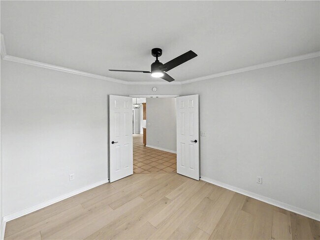 Building Photo - 11 Ettington Dr